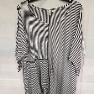 C est 1946 Black White Striped Tie Sleeve